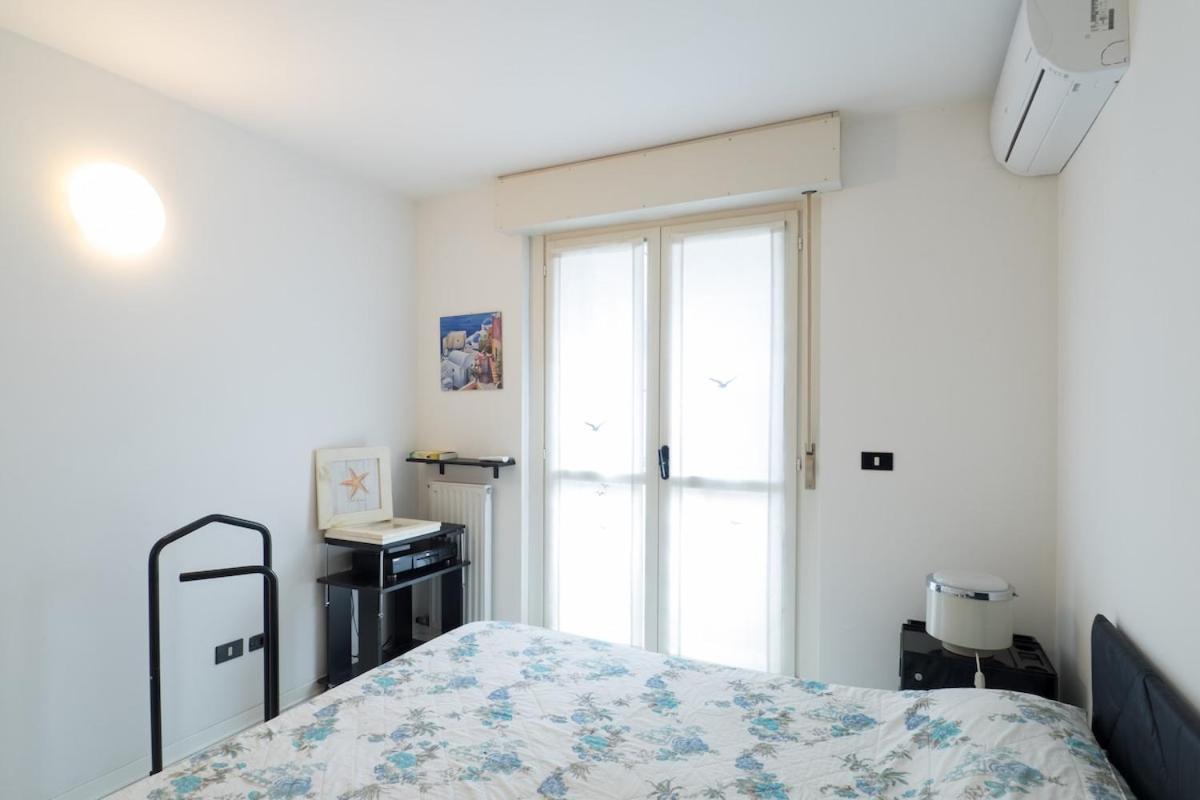 Modern Close To The - - Sarda